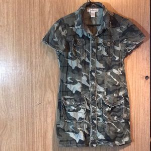 Younique size Large woman’s camouflage army look